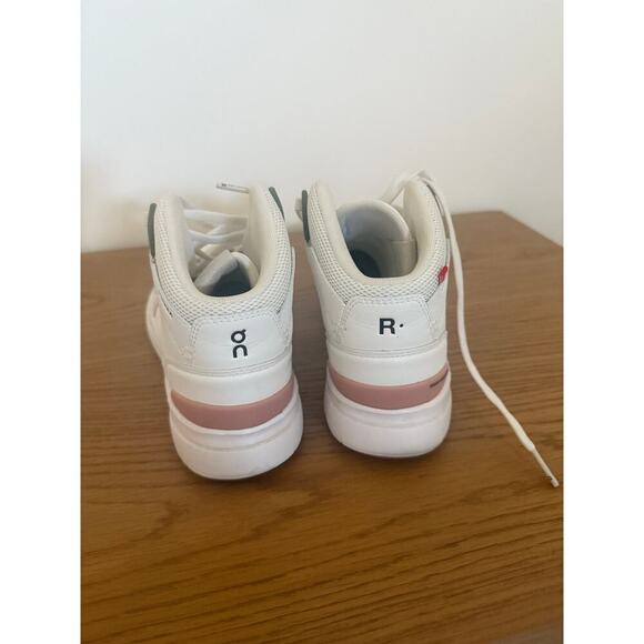 On Running The Roger Clubhouse Mid x Federer White/Rose Size 7.5 - Picture 9 of 9